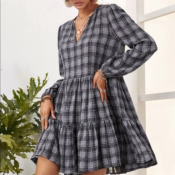 Plaid ruffle hem lantern sleeve blouse plum - Picture 9 of 16